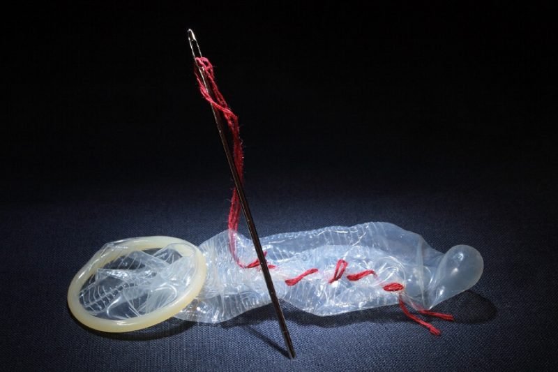 Що робити, якщо під час сексу порвався презерватив?