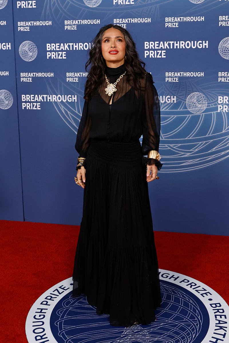 Сальма Гаєк показала сиве волосся